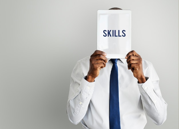 Inteligência de habilidades, ocupação, recrutamento, talento - Importância de hard e soft skills para carreira internacional em TI
